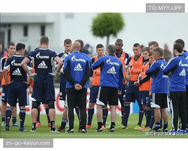 传闻：沙尔克04有意邀请前功勋教练回归，带队冲击下赛季德甲