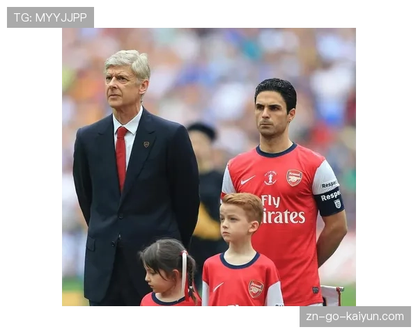 赛后更衣室:阿尔特塔向全队播放了上赛季失利片段以激励球员